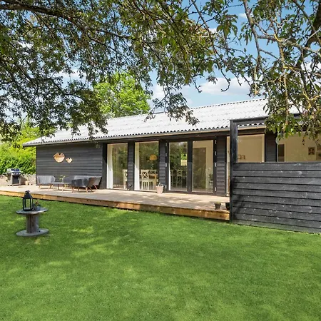 3 Bedroom Awesome In Ferienhaus