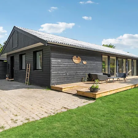 3 Bedroom Awesome In Ferienhaus *