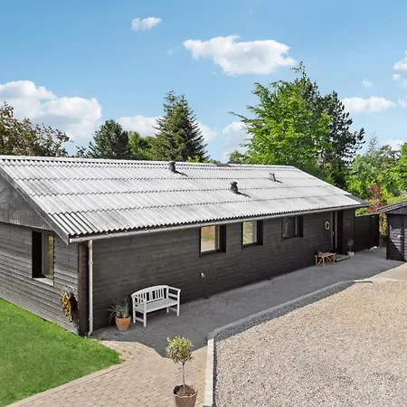 3 Bedroom Awesome In